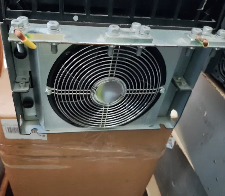ABB ACS880-01-105A-3 Driver 3