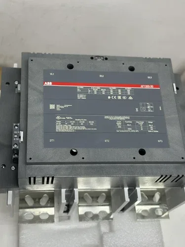 ABB AF1350-30 CONTACTOR 1350AMPS COIL 100-250V 50/60Hz DC 1S160100522071047 3