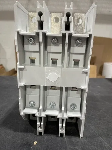 ABB damaged AF145N4-3011-72 Contactor no hardware see all pics damage 3