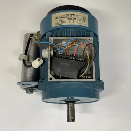 ABB Motors M2AD 080A4-0.55 kW 230-240V 3-Phase Electric Motor Unit 4