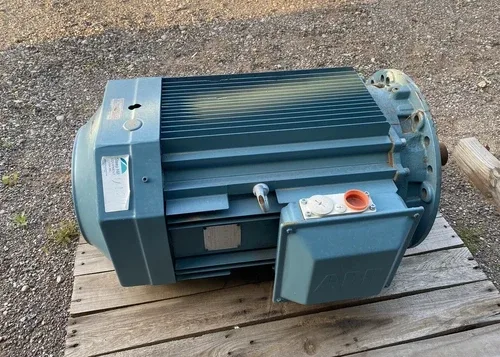 ABB 50HP Electric Motor M3AA225SMA4 460V 60Hz 3GAA222031-BDG But Weathered
