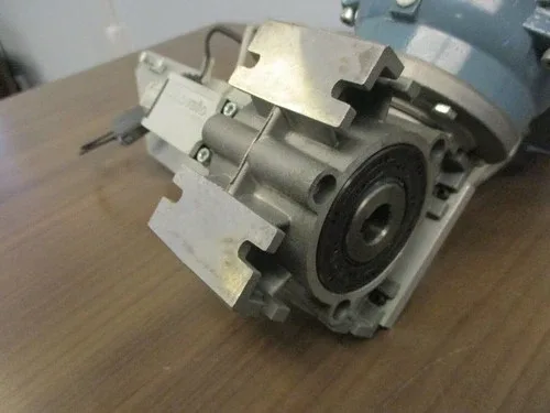 ABB Gear Motor with Limit Switch 3GVA052002-CSA 0.09-0.11kW 4