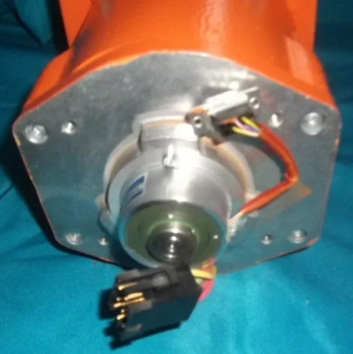 ABB FACTORY ROBOTICS SERVO MOTOR 3HAC5952-1 2