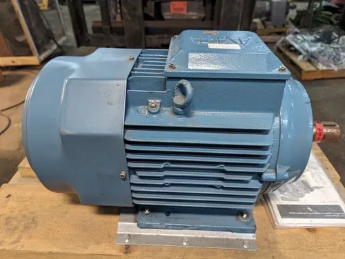 ABB 5.5 kw Electric Motor 3512 RPM 460 VAC 3 Phase M3BP 132SMF 2 IMB3/IM11001 3