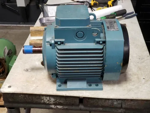 ABB 3 PHASE MOTOR MODEL M90D-1 2570 REF 3205PM 4