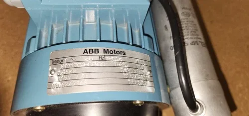 ABB MT71B14-2F130 Motor 60 Hz 115V 7.6Amp 0.55kW very shape 2