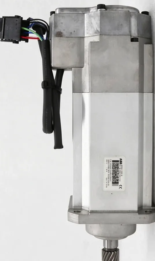 ABB Servo Motor 3HAC17343-1/01 SGMAS-07ARB-AB11 R12542-024-76 3