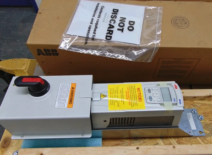 ABB ACH550 AC Drive with Disconnect ACH550-PDR-012-4
