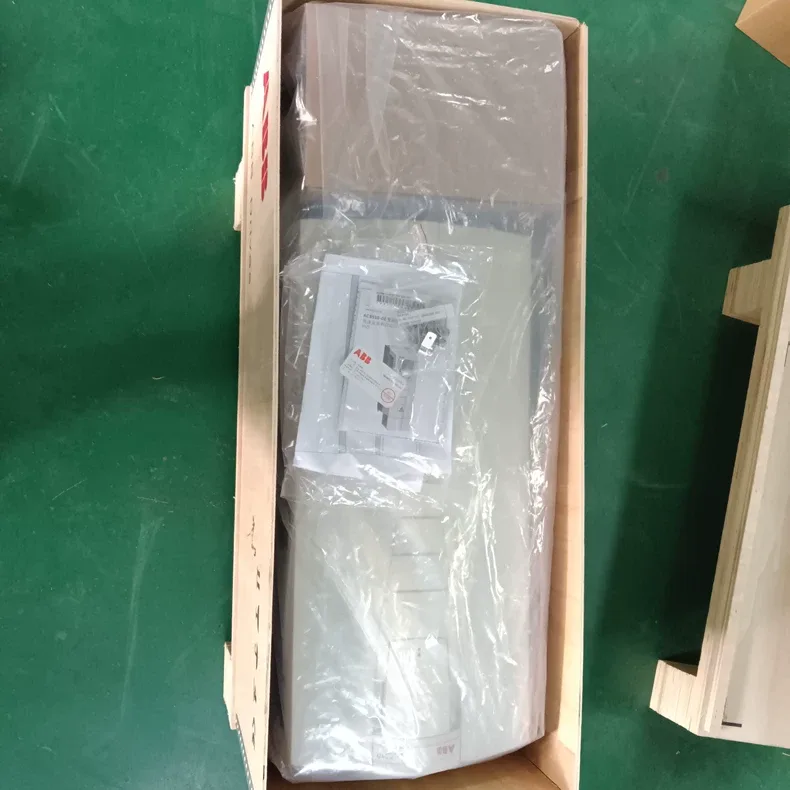 ABB ACH550-U1-180A-4 Frequency converter 4