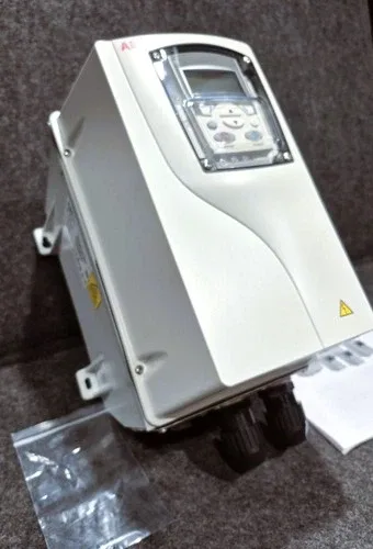 ABB ACS355 ACS350-03U-03A3-4+B063 VARIABLE FREQUENCY DRIVE 3 PHASE 400-480V 1.5HP 6.0A 5.0A 4