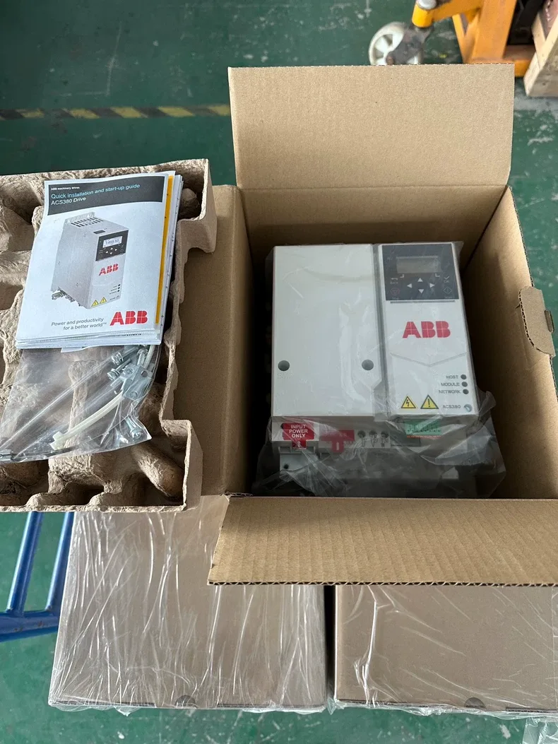 ABB ACS380-040N-25A0-4 / ACS380040N25A04