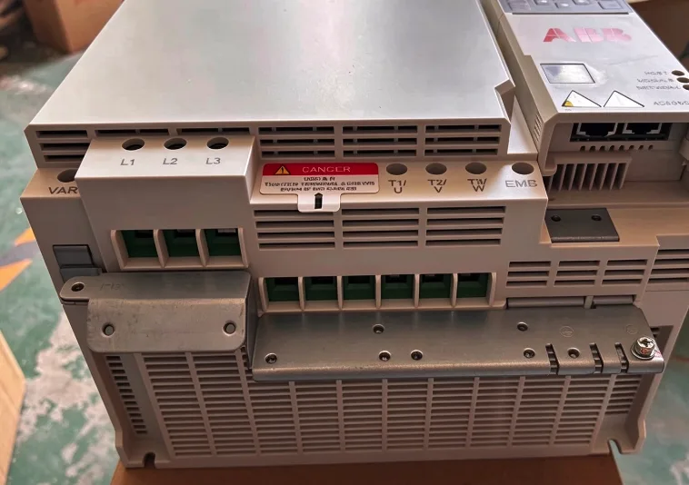 ABB ACS380-040N-050A-4 (3AXD50000136728) 3