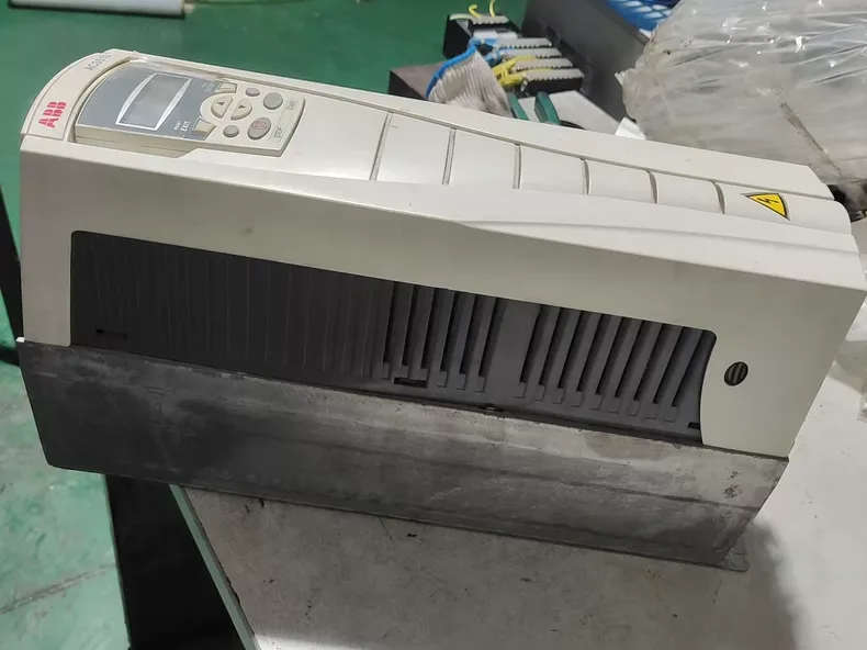 ABB ACS550-01-025A-4 Frequency converter 5.5KW Inverter 3
