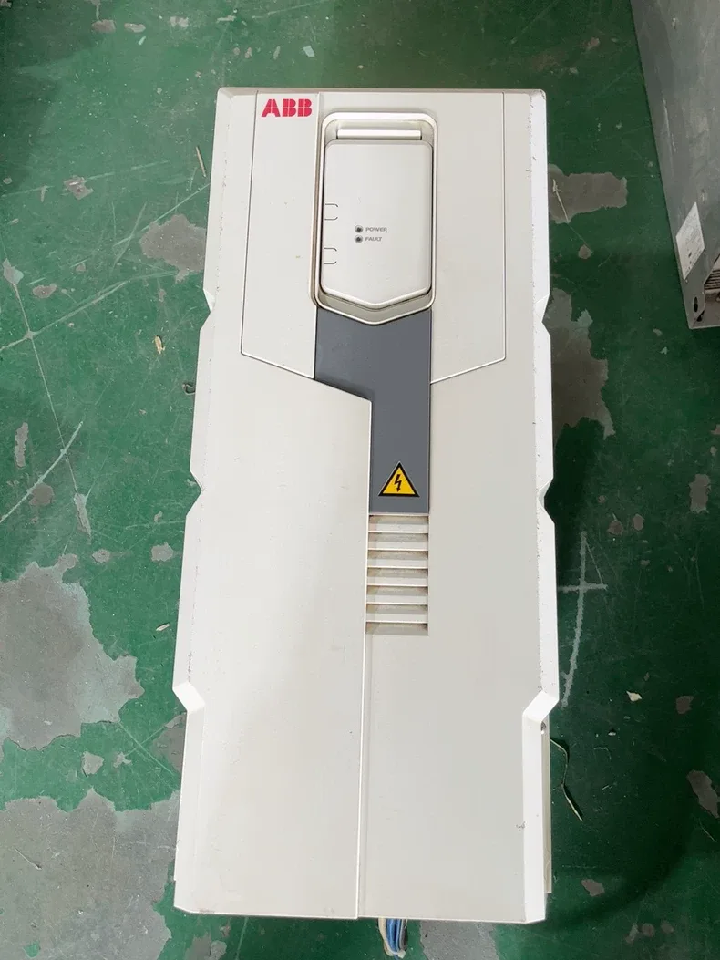 ABB VFD ACS580-01-124A-4 75 KW 100 HP 124A 400/480V BOX 2020