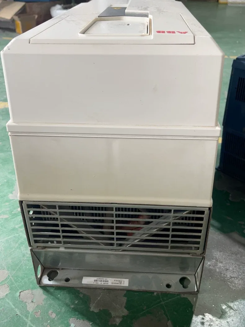 ABB VFD ACS580-01-124A-4 75 KW 100 HP 124A 400/480V BOX 2020 2