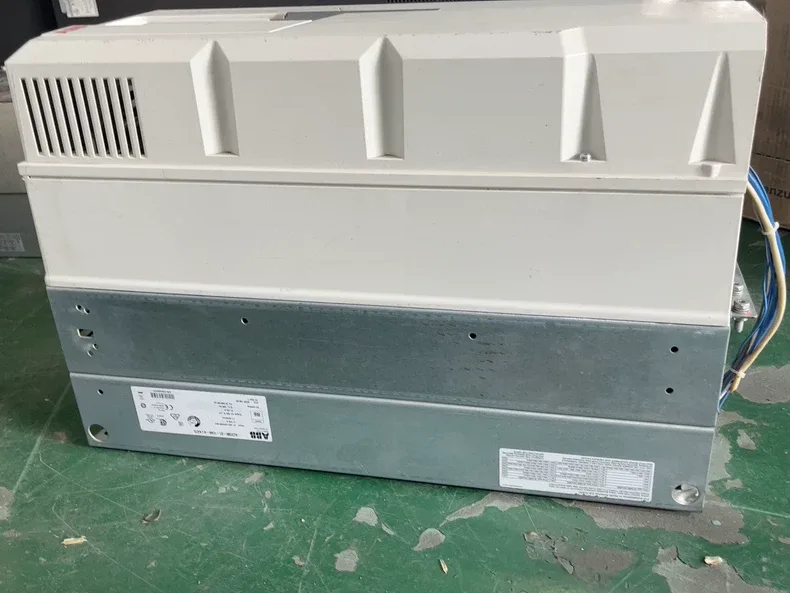 ABB VFD ACS580-01-124A-4 75 KW 100 HP 124A 400/480V BOX 2020 3