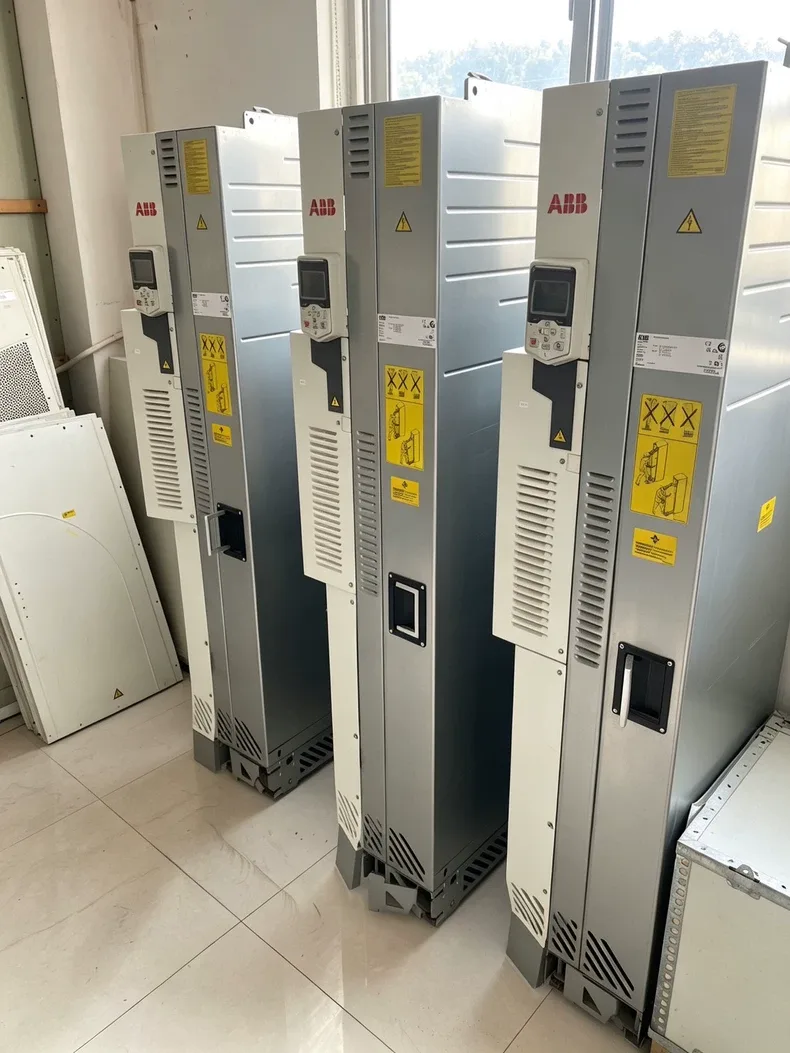 ABB ACS580-04-820A-4 Frequency converter 3