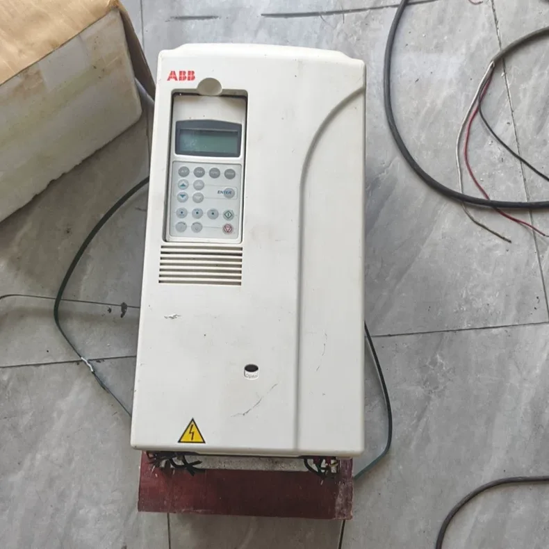 ABB ACS800-01-0020-7+P901