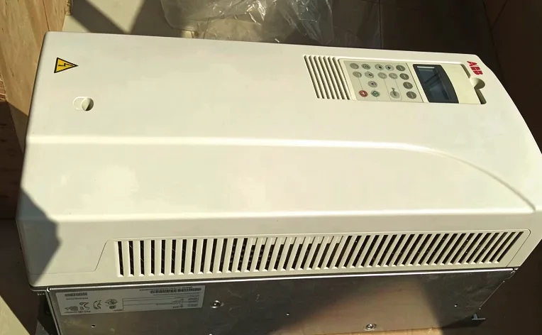 ABB ACS800-01-0050-5+P901 Frequency Converter ACS8000100505P901 4