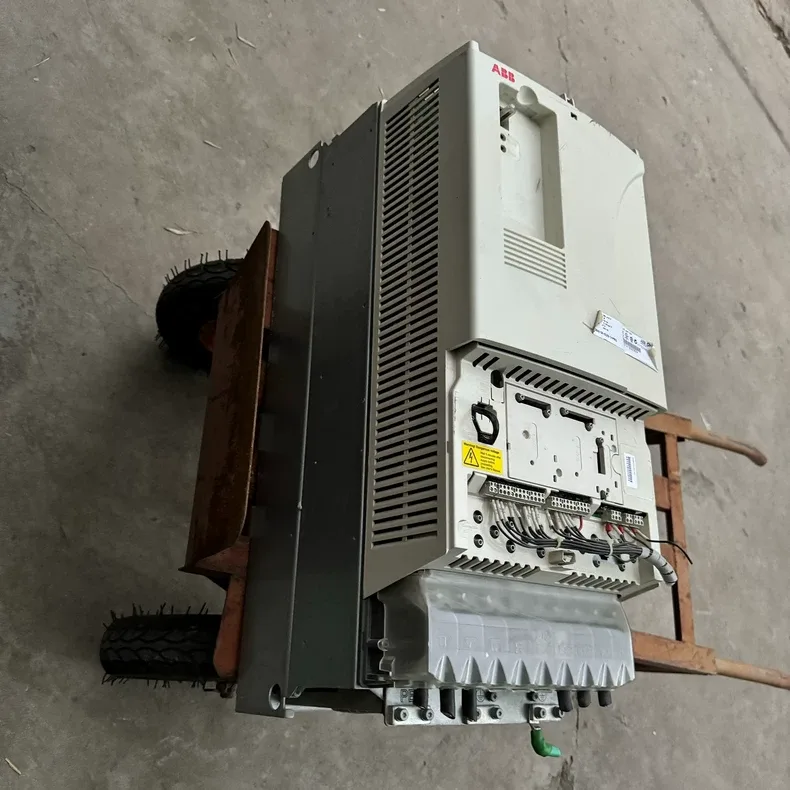 ABB inverter ACS800-04-0120-3 4
