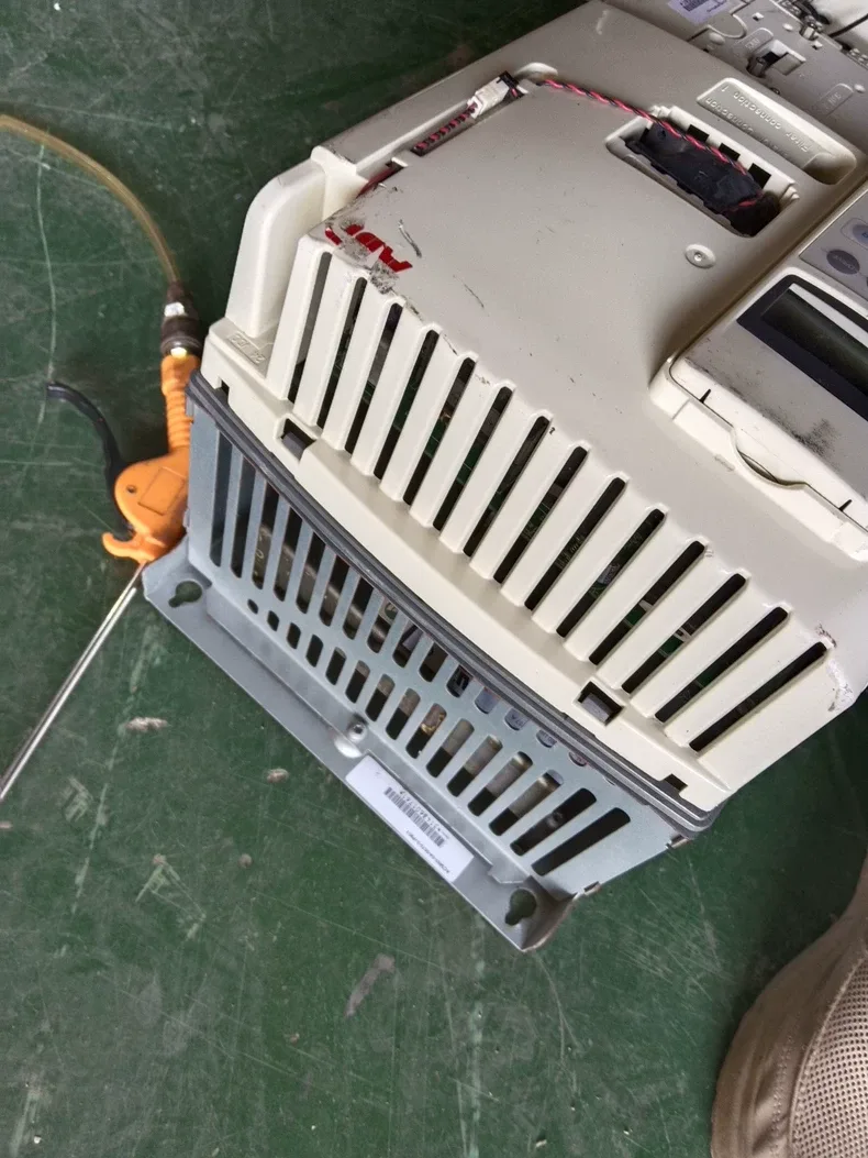 ABB ACS800-04-0075-3+P901 Frequency Converter MS 4
