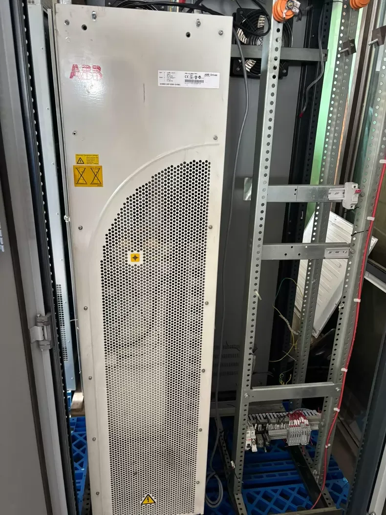 ABB inverter ACS800-04P-0400-3+P901 2