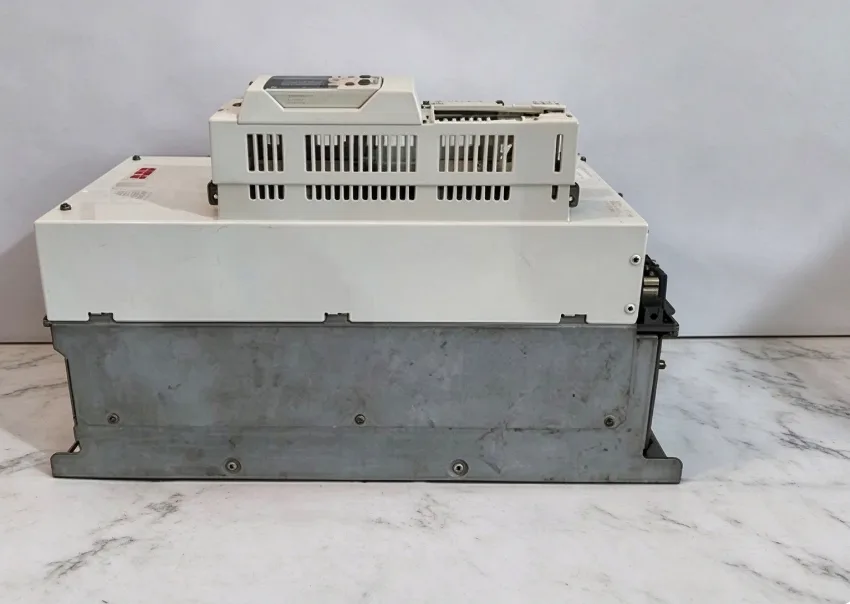 ABB ACS850-04-144A-5+D150+J400 AC Drive Module 380-500 V 142A 48-63 Hz 3