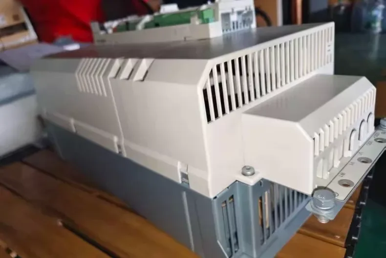 ABB ACS850-04-094A-5+J400 frequency converter 3
