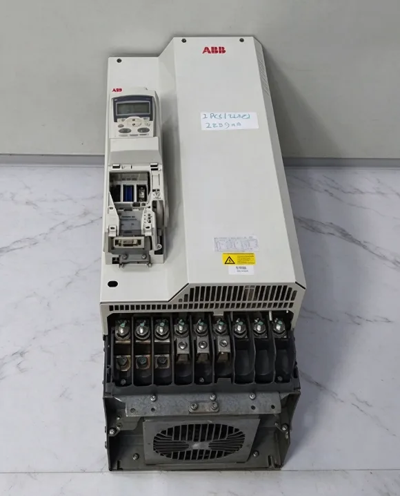 ABB ACS850-04-202A-5+D150+J400 AC Drive Module 3-Phase 400/480/500 V AC 198A