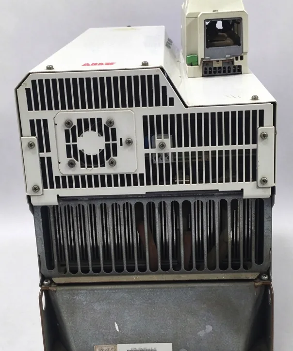 ABB ACS850-04-290A-5 +J400 VFD INVERTER AC DRIVE 290A 160KW/200HP 3