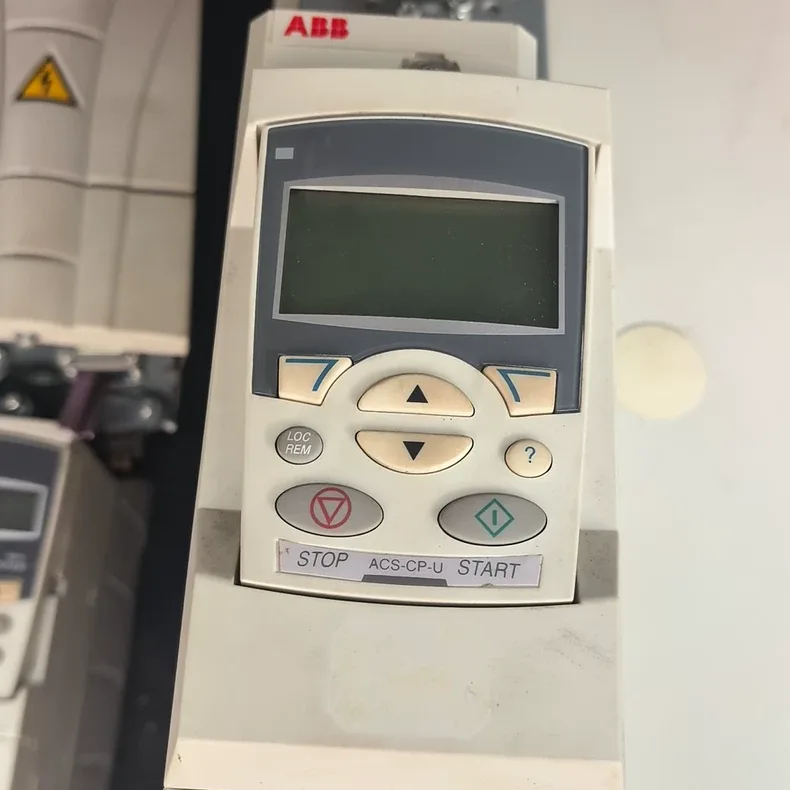 ABB inverter ACS850-04-103A-5+J400 disassembly 2