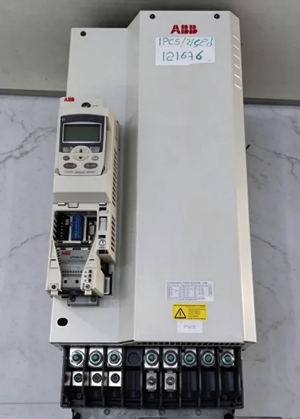 ABB ACS850-04-225A-5+J400 Frequency Converter Drive Module 400/480/500V AC 221 A 2