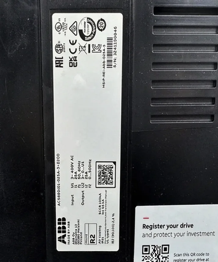 ABB ACS880-01-025A-3+E200 Inverter 3