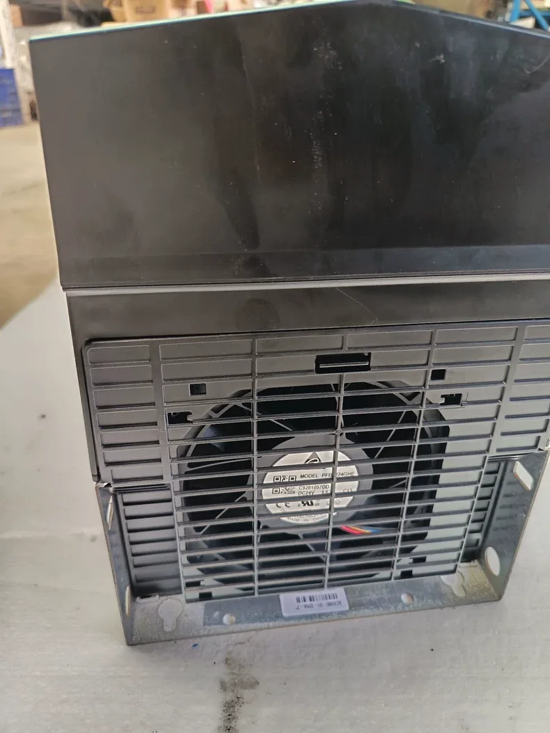 ABB ACS880-01-026A-7 Inverter 3
