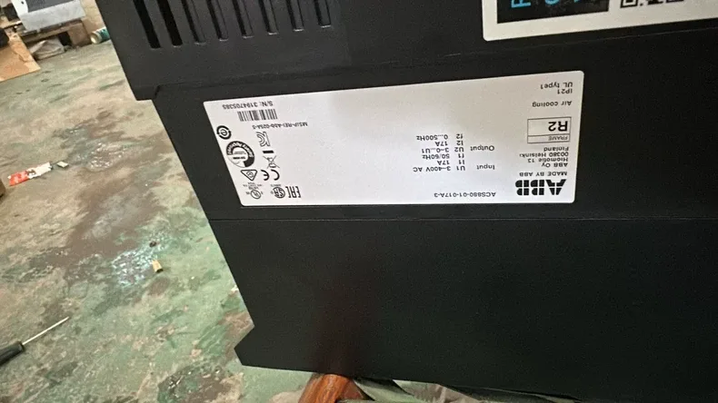ABB ACS880-01-032A-4 Inverter 5