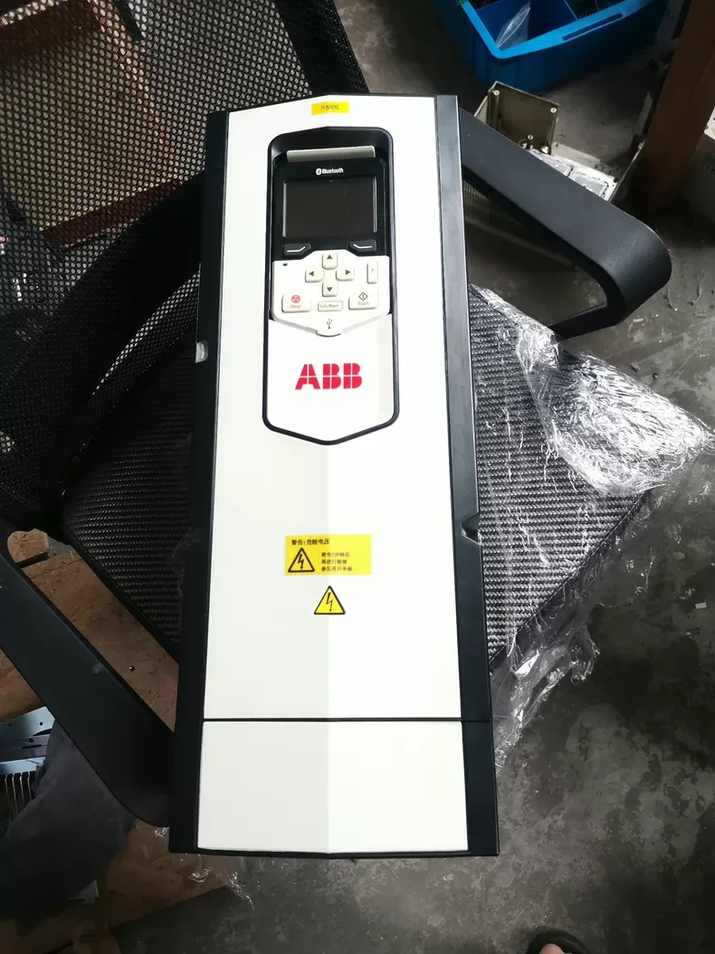 ABB ACS880-01-038A-3 18.5KW frequency converter