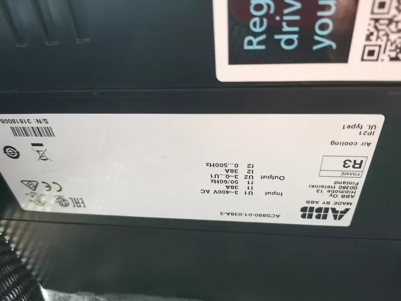 ABB ACS880-01-038A-3 18.5KW frequency converter 4