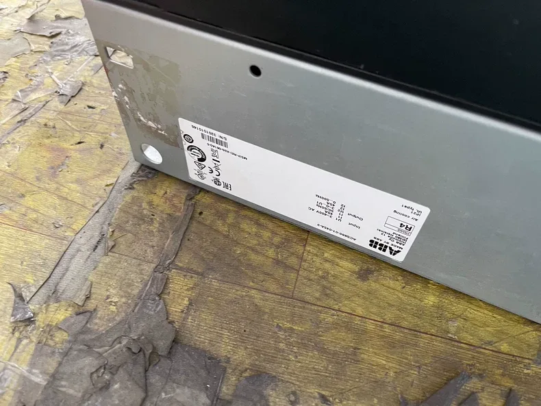 ABB ACS880-01-045A-3 22KW frequency converter 4