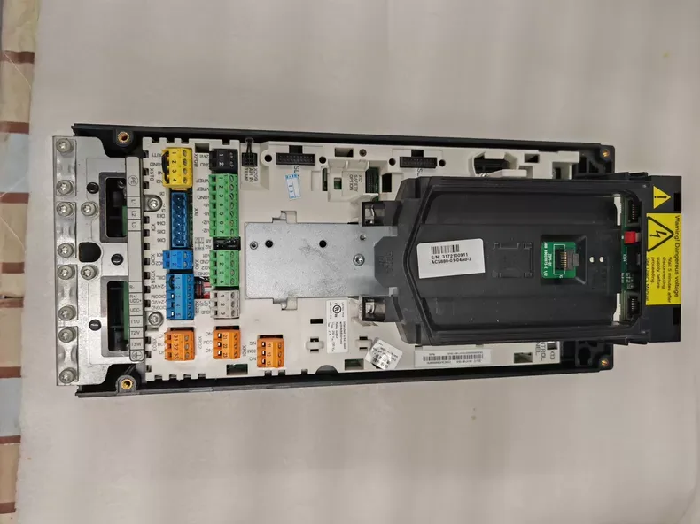 ABB ACS880-01-04A0-3+P944+N7518 frequency converter 3