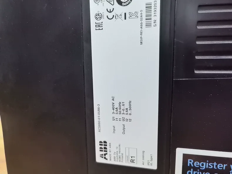 ABB ACS880-01-05A6-3 Frequency Converter 4
