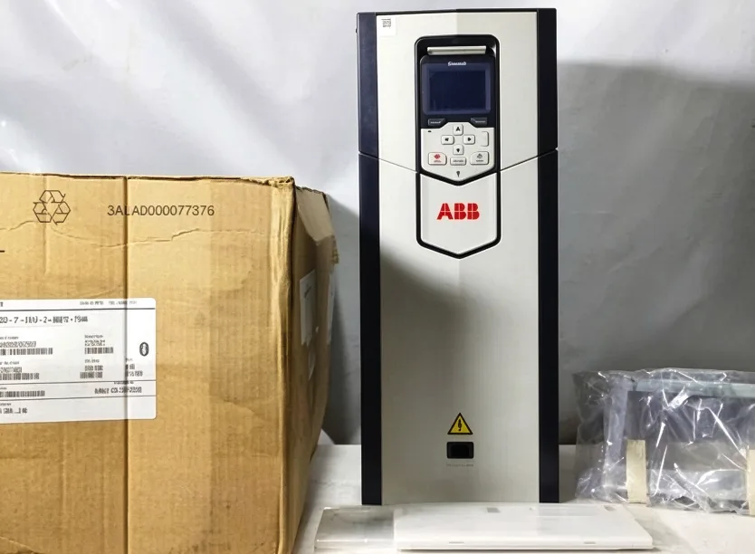 ABB ACS880-01-061A-2+N8010+P944 14.7KW / 20HP 208-240V FREQUENCY CONVERTER DRIVE
