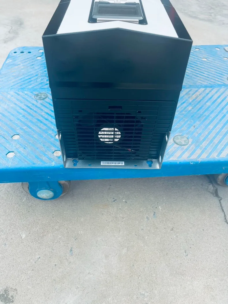 ABB ACS880-01-065A-5+D150+E202 3