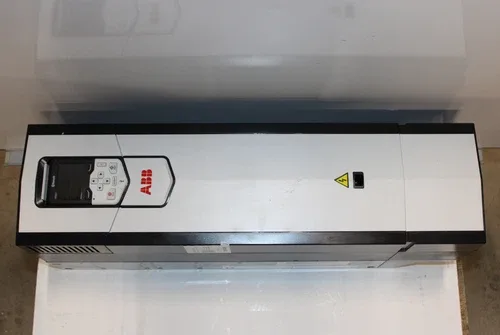 ABB ACS880-01-07A3-7 +P904+R706 Drive 2