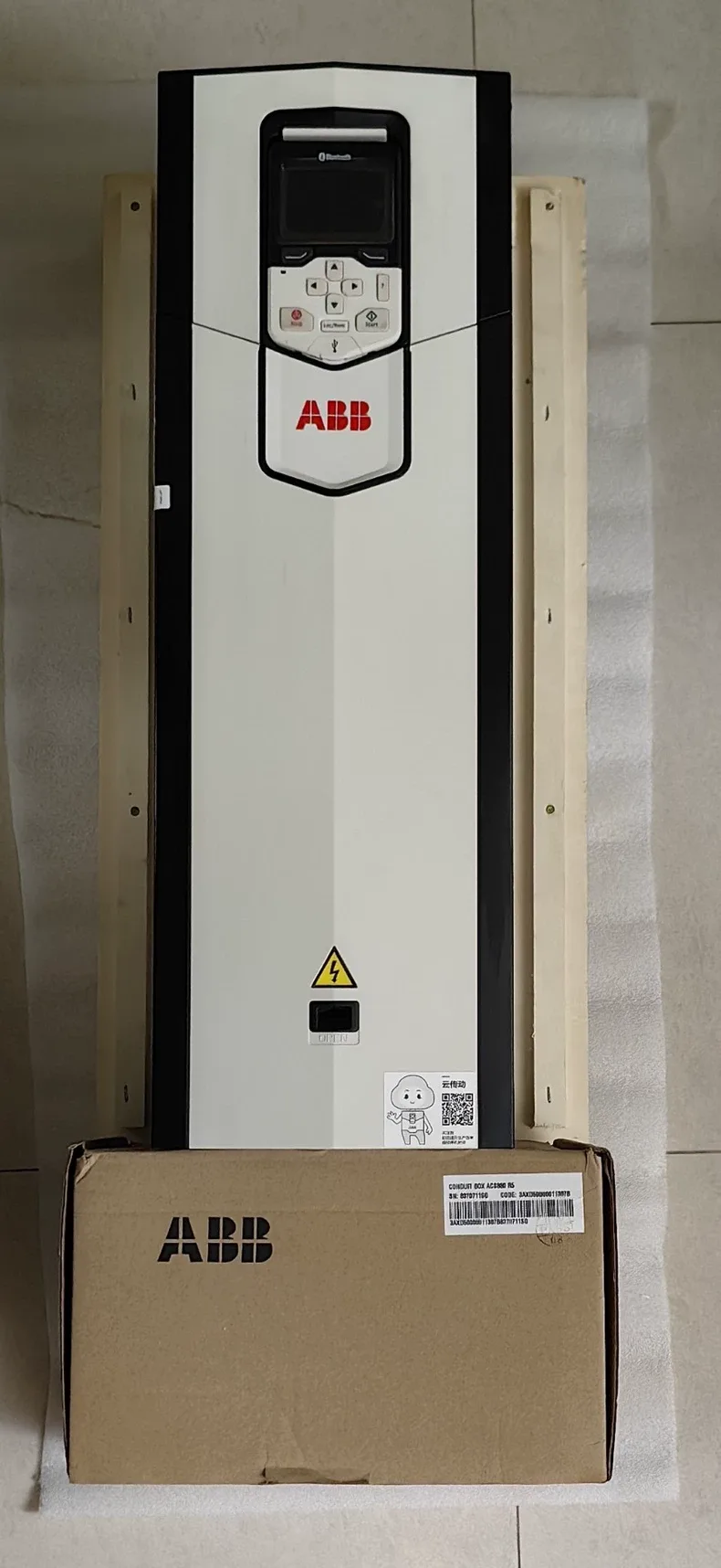 ABB ACS880-01-087A-3+D150 Frequency Converter