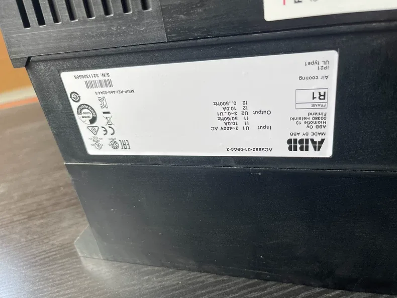 ABB ACS880-01-09A4-3 Inverter 3