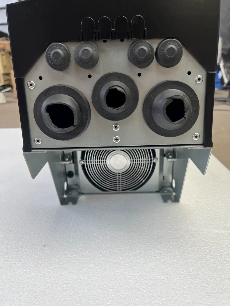 ABB ACS880-01-145A-3+D150 Inverter 3