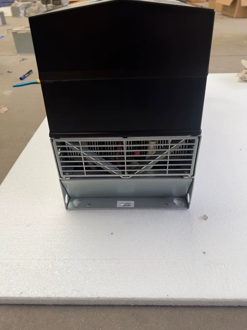 ABB ACS880-01-145A-3+D150 Inverter 4