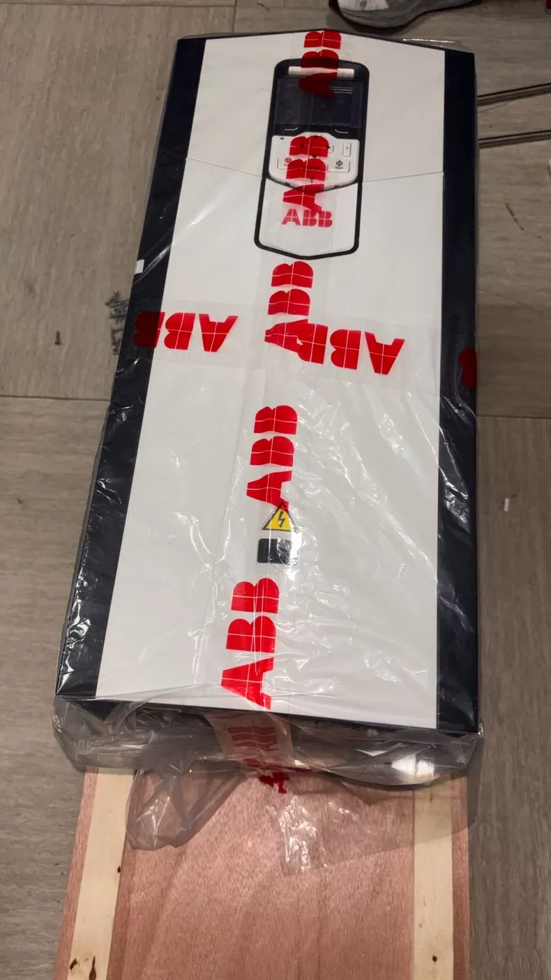ABB ACS880-01-156A-5+D150 AC Drive