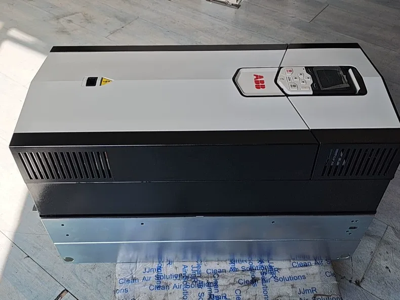 ABB ACS880-01-206A-3+D150 frequency converter 2