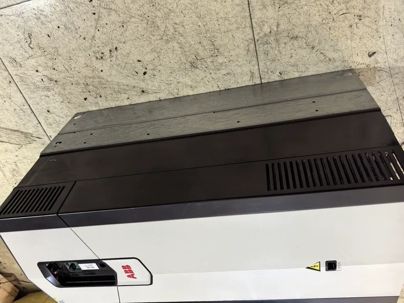 ABB ACS880-01-240A-5+B056 4